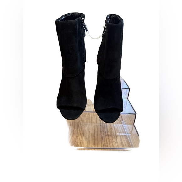 Vince Camuto Black Heeled Ankle Boots - Picture 3 of 4